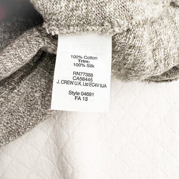 J. Crew Heather Grey Sweater Cream Collar Top Size L - Picture 3 of 5